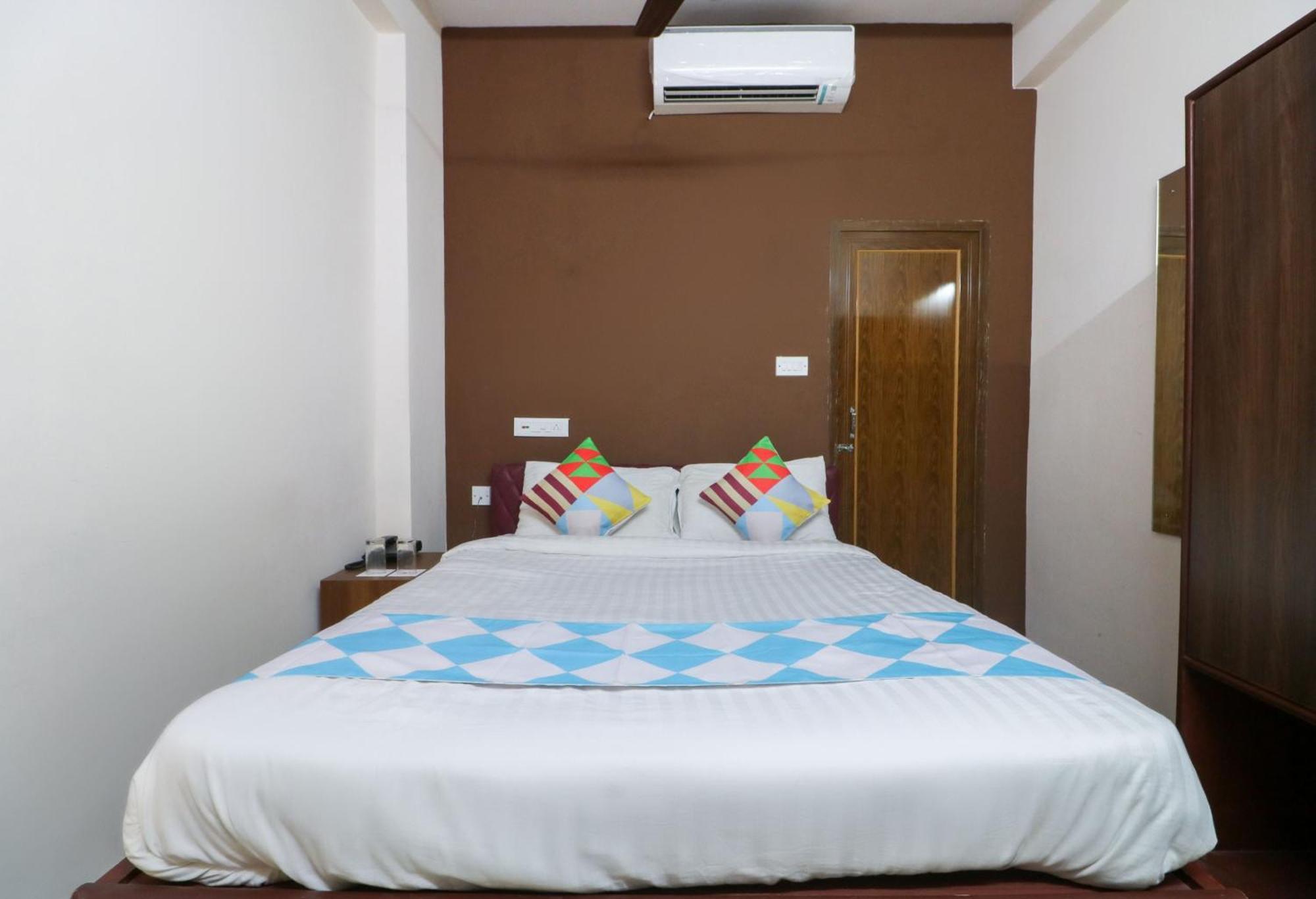 Hotel O Adri Hotels Near Dum Dum Metro Station Екстериор снимка